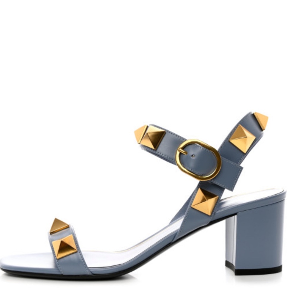 Valentino Roman Stud 60 Sandals in Niagara 💎